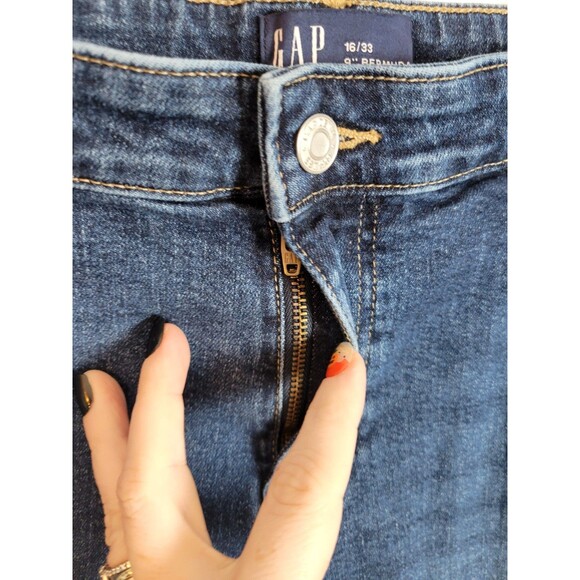 GAP Womens 9" Bermuda Shorts Size 16 / 33 - Picture 3 of 6